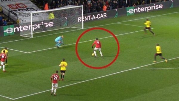 VIDEO: Pha bỏ lỡ cơ hội mười mươi của Lukaku vs Watford