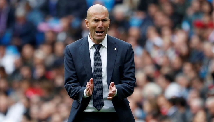 Tiết lộ sốc! Zidane không nhìn mặt cầu thủ sau thảm bại 3-7