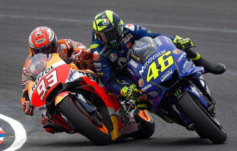 Rossi – Marquez: Cuộc chiến của những kẻ khổng lồ