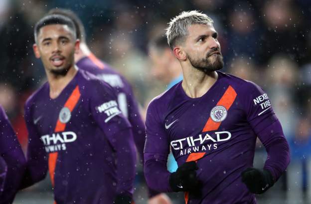 Ngược dòng ngoạn mục, Man City thẳng tiến vào bán kết FA Cup