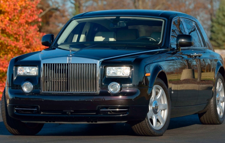 Rolls-Royce Phantom của Donald Trump bất ngờ được rao bán