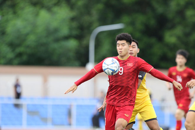 VIDEO: Đức Chinh tỏa sáng rực rỡ trong chiến thắng 6-0 của U22 Việt Nam