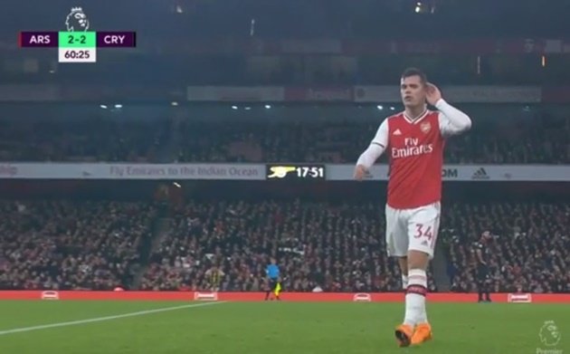 Arsenal 2-2 Crystal Palace, Xhaka, Xhaka lăng mạ CĐV, Xhaka chửi CĐV, Ngoại hạng Anh, Arsenal