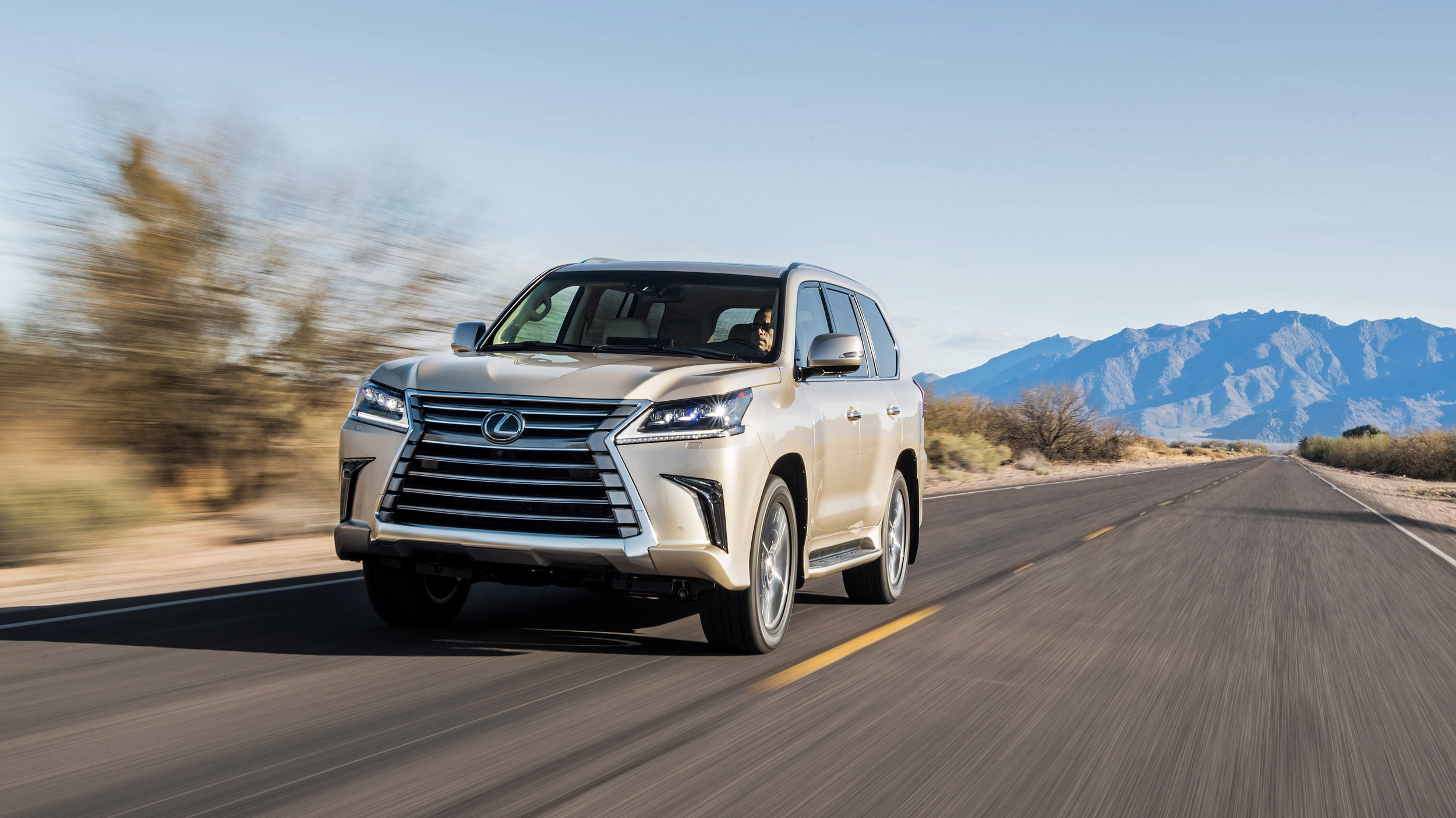 Lexus LX570 2019, Lexus LX570, giá xe Lexus LX570, đánh giá xe Lexus LX570, ngoại thất xe Lexus LX570, thông số kỹ thuật xe Lexus LX570, an toàn xe Lexus LX570, Lexus LX570 Super Sport 2019, Lexus LX570 tiêu hao nhiên liệu