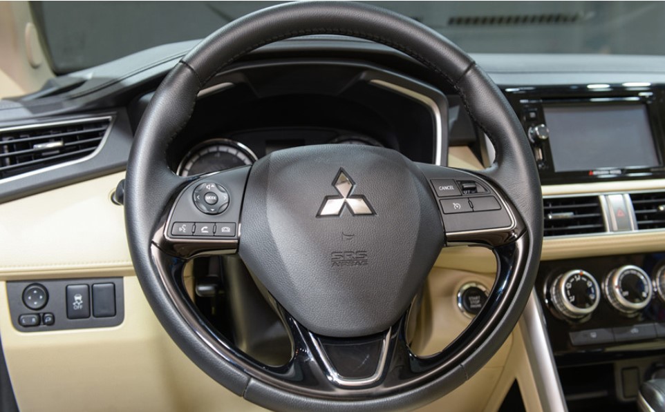 Vô lăng Mitsubishi Xpander 2019