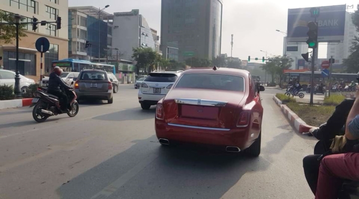 Rolls-Royce Phantom VIII, Rolls-Royce Phantom VIII tại Việt Nam, Ngắm Rolls-Royce Phantom VIII,