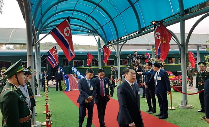 Tàu bọc thép, Chủ tịch Kim Jong Un về nước, Kim Jong Un về nước bằng tàu bọc thép,