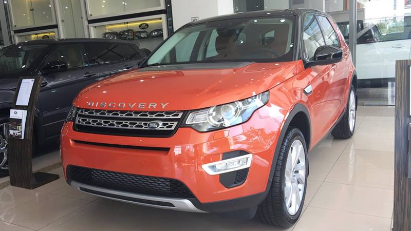 Giá xe Land Rover Discovery SE 2018: 4,429 tỷ VNĐ Giá xe Land Rover Discovery HSE 2018: 5,209 tỷ VNĐ Giá Land Rover Discovery HSE 2.0 2019: 4,969 tỷ VNĐ Giá Land Rover Discovery HSE Luxury 2.0 2019: 5,499 tỷ VNĐ Giá Land Rover Discovery HSE 3.0 2019: 5,439 tỷ VNĐ Giá Land Rover Discovery HSE Luxury 3.0 2019: 6,189 tỷ VNĐ