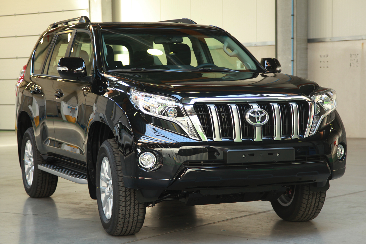 Ngoại thất xe Toyota Land Cruiser 2020