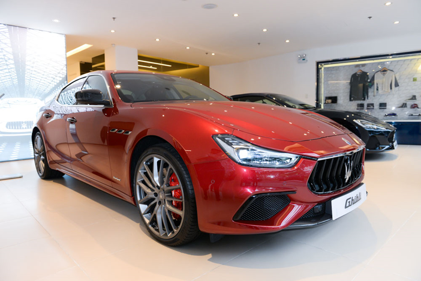 bảng giá xe Maserati,giá xe Maserati,giá xe Maserati Levante,giá xe Maserati Ghibli,giá xe Maserati Granturismo,giá xe Maserati Quattroporte,giá xe Maserati GranCabrio,giá xe Maserati tại Việt Nam,bảng giá xe Maserati tại Việt Nam