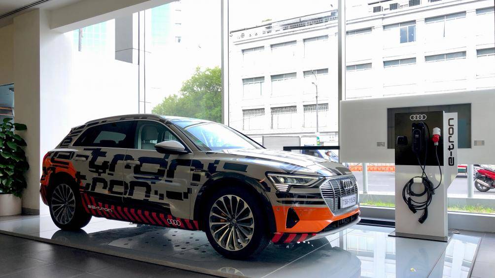 Audi e tron, Audi e-tron về Việt Nam, Audi, Audi e-tron giá bao nhiêu, chi tiết Audi e-tron,