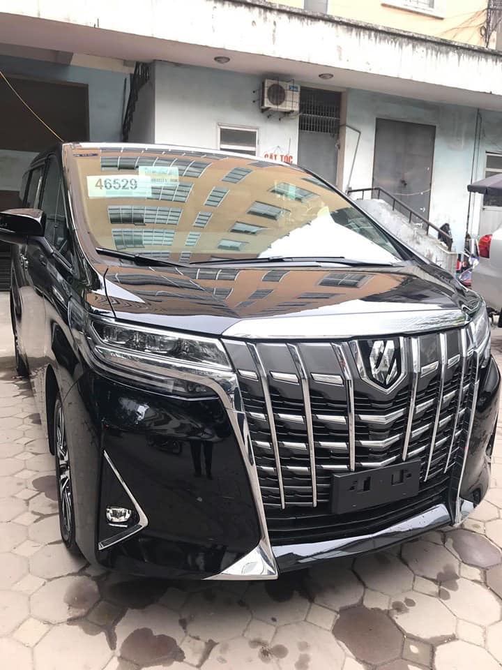 Toyota Alphard 