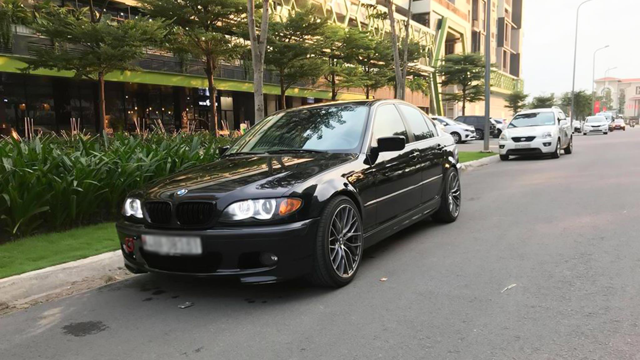 BMW 325i