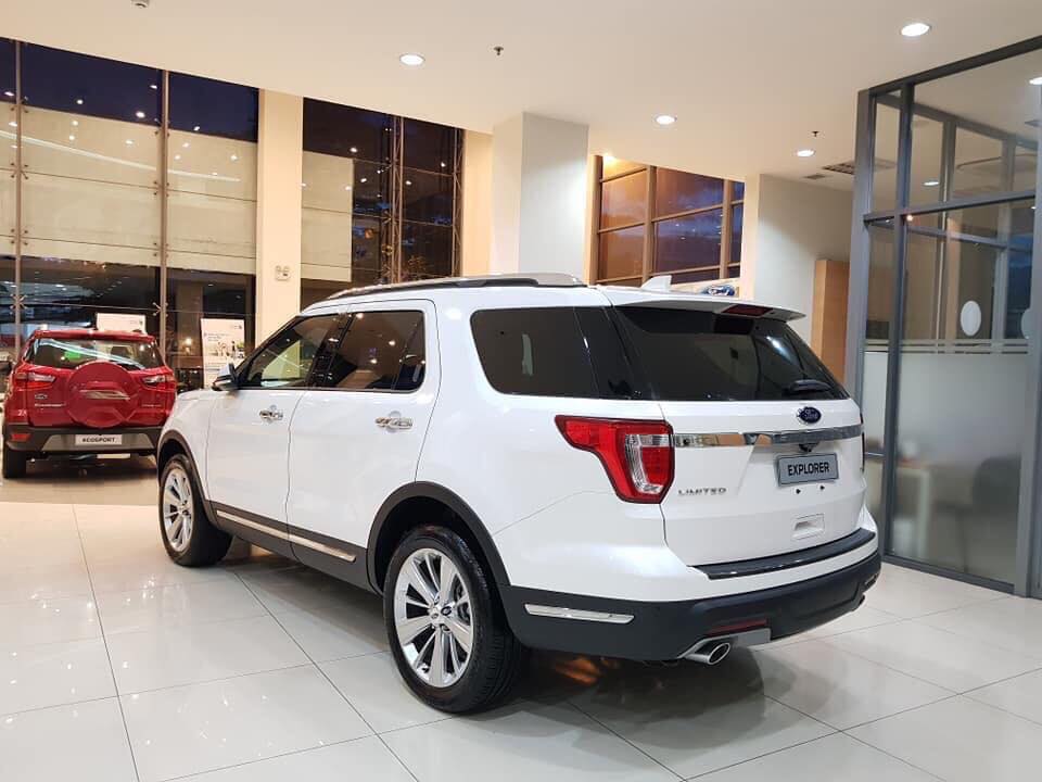 gia xe Ford Explorer 