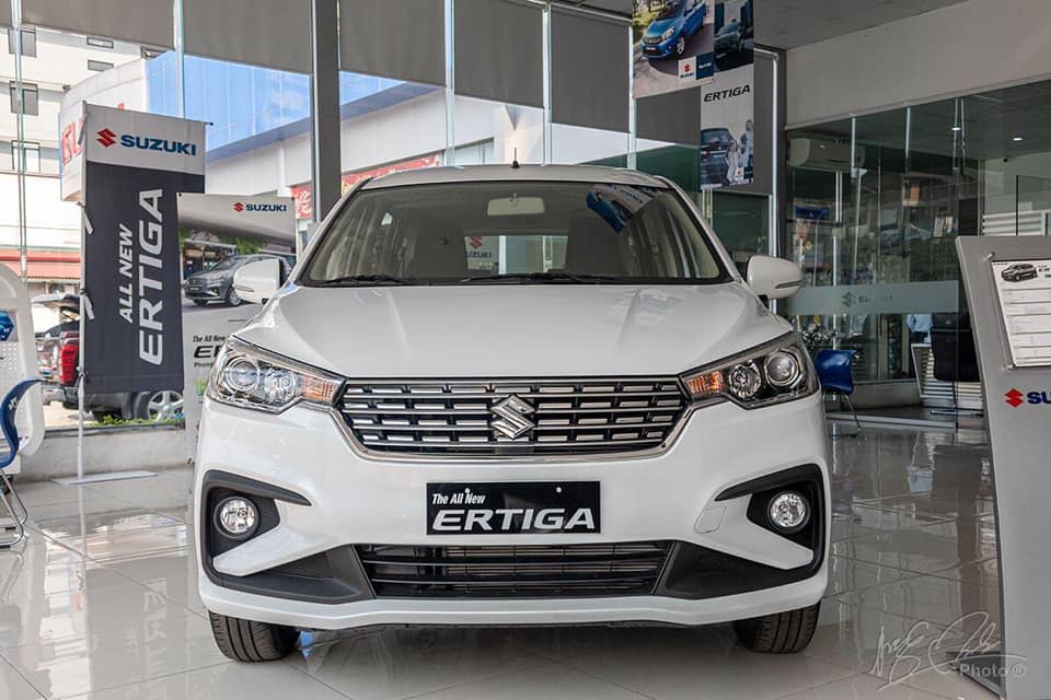 Phần đầu xe Suzuki Ertiga Sport 