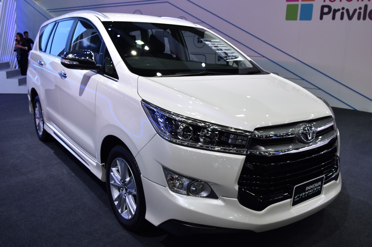 Ngoại thất Toyota Innova 2021