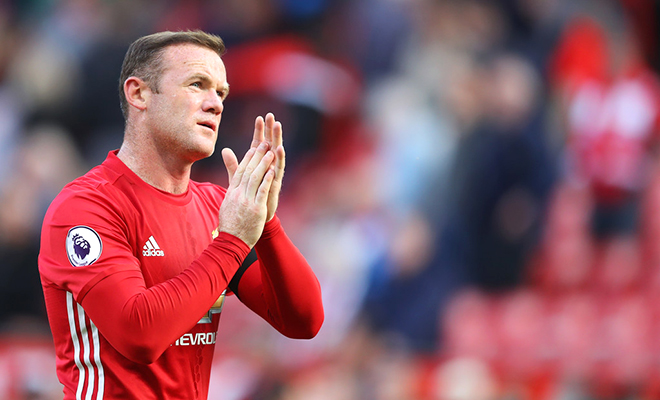 Wayne Rooney đã không cùng các đồng đội hành quân tới sân King Power vì bị ốm