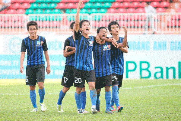 U17 HAGL thắng 5 sao; Mourinho thừa nhận sự thật đáng buồn