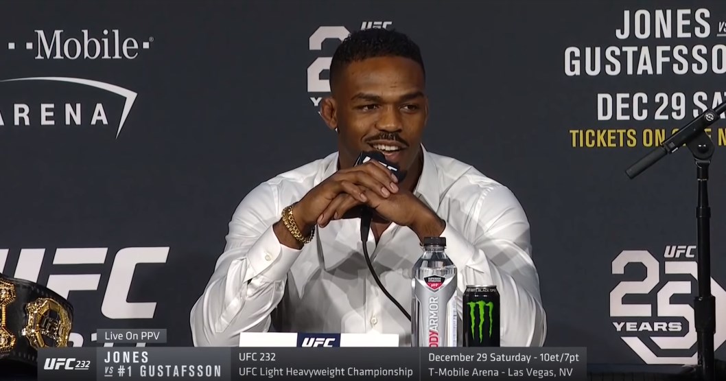 jon jones không cho daniel cormier tranh đai, ufc 232, jones vs gustafson