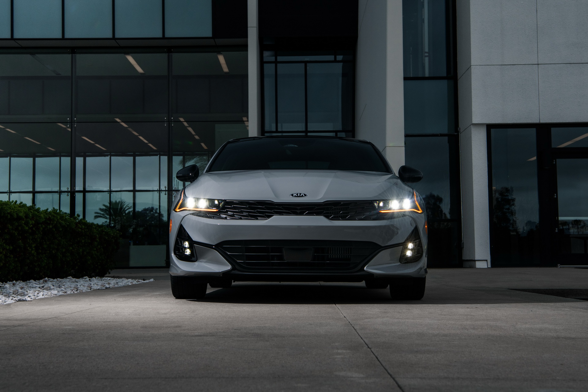 Đầu xe Kia Optima 2021